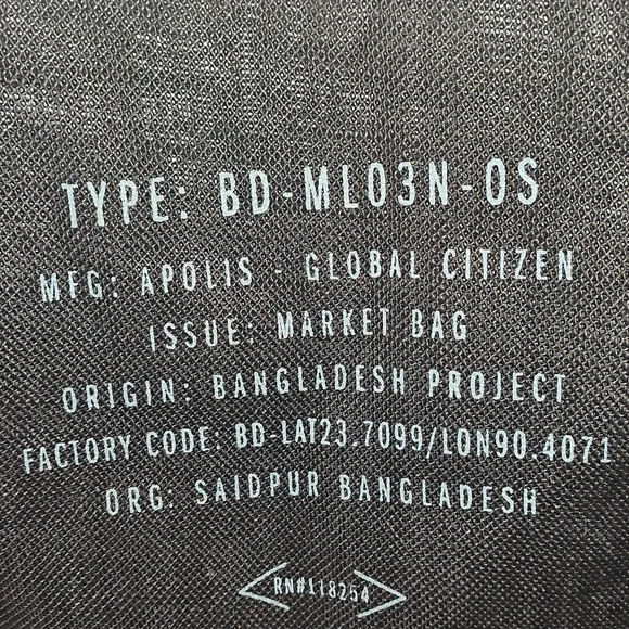 Las Vegas Raiders Black and Tan Travel Tote - Picture 4 of 6